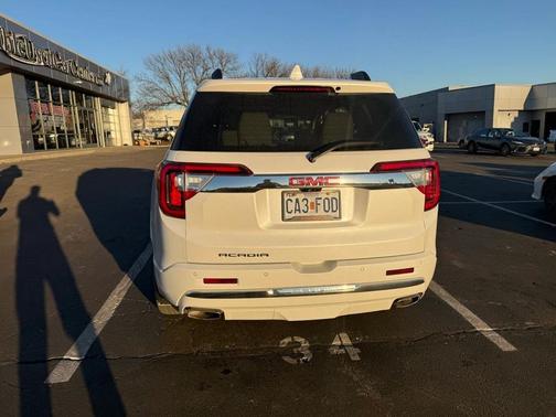 2020 GMC Acadia Denali