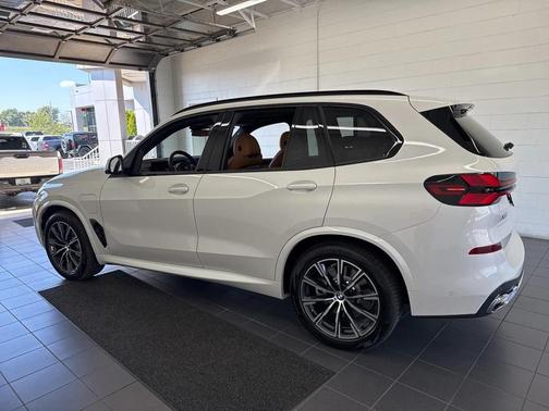 2026 BMW X5 PHEV xDrive50e