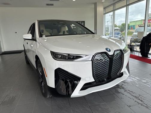 Alpine White 2023 BMW iX xDrive50