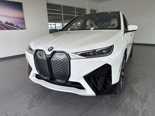 Alpine White 2023 BMW iX xDrive50
