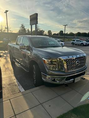 2019 Nissan Titan XD SL