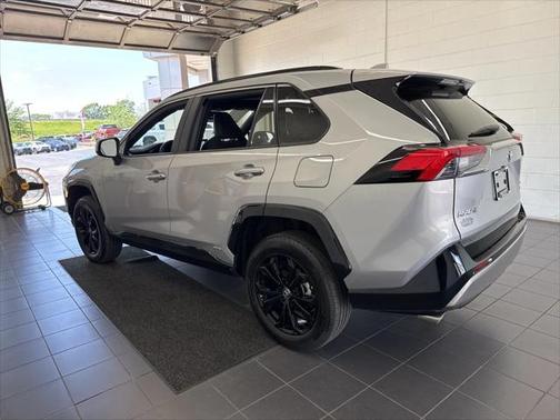 2024 Toyota RAV4 Hybrid SE