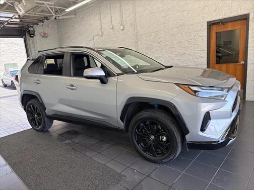 2024 Toyota RAV4 Hybrid SE