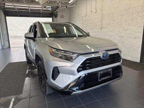 2024 Toyota RAV4 Hybrid SE