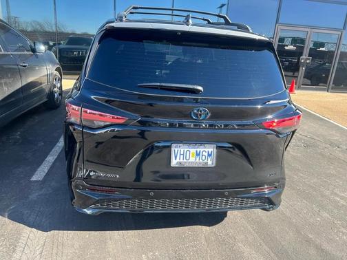2025 Toyota Sienna XSE 7 Passenger