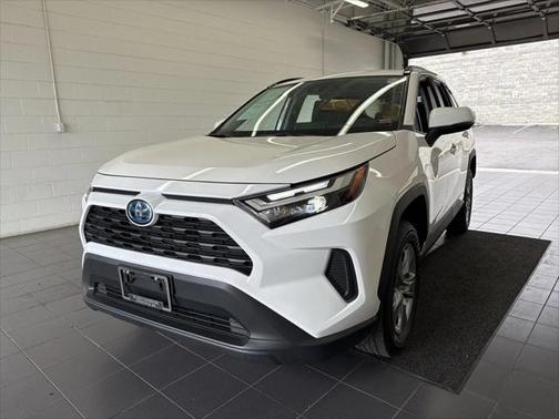 2024 Toyota RAV4 Hybrid XLE