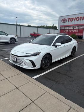Pearl 2026 Toyota Camry XSE