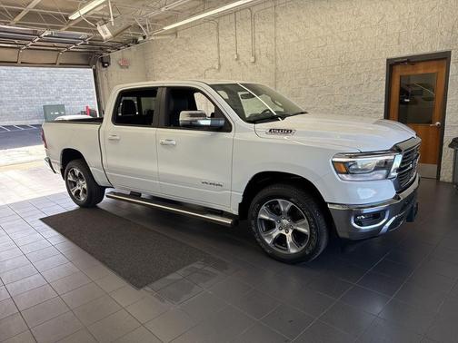 Bright White Clearcoat 2023 RAM 1500 Laramie