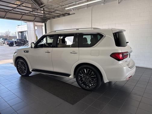 2023 INFINITI QX80 SENSORY AWD