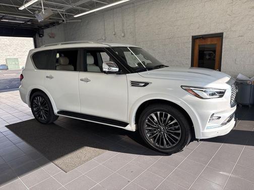 2023 INFINITI QX80 SENSORY AWD