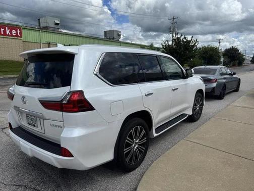 2019 Lexus LX 570 Base
