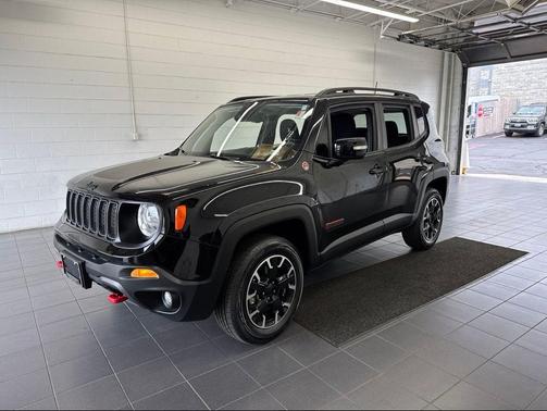 Black Clearcoat 2023 Jeep Renegade Trailhawk