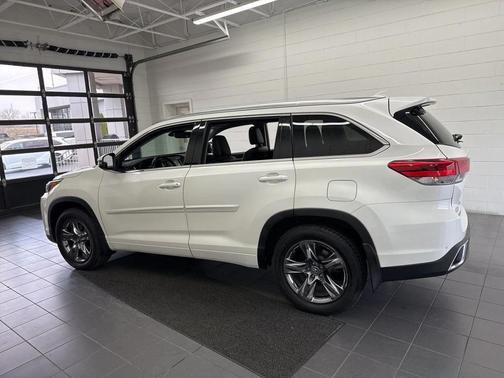 2017 Toyota Highlander Limited