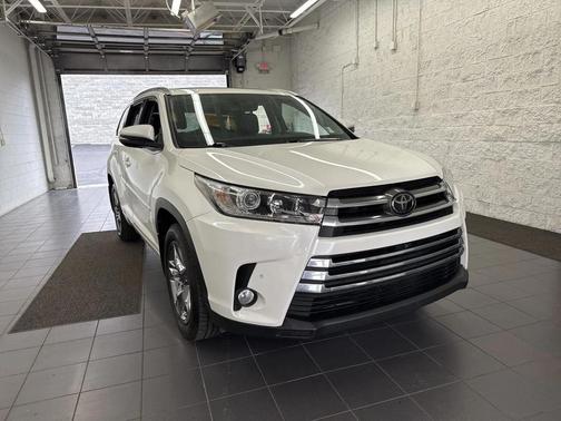 2017 Toyota Highlander Limited