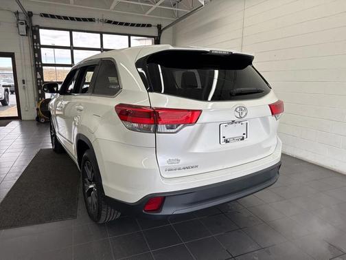 2018 Toyota Highlander LE I4
