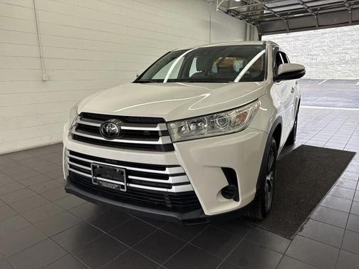 2018 Toyota Highlander LE I4