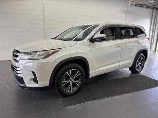 2018 Toyota Highlander LE I4