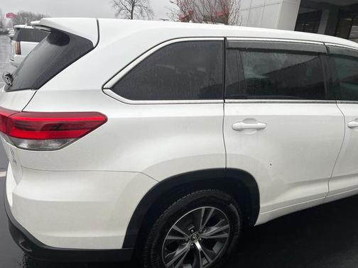 2018 Toyota Highlander LE I4