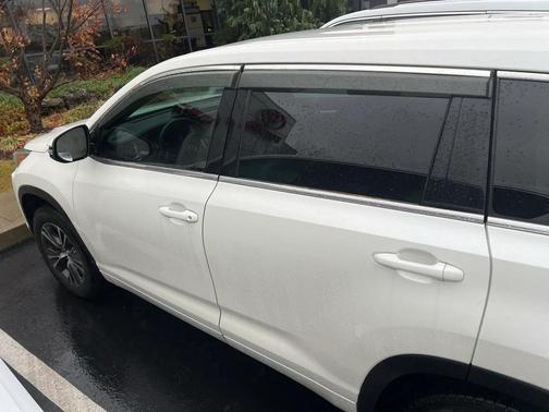 2018 Toyota Highlander LE I4