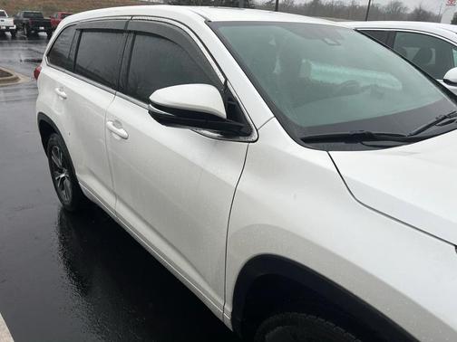 2018 Toyota Highlander LE I4