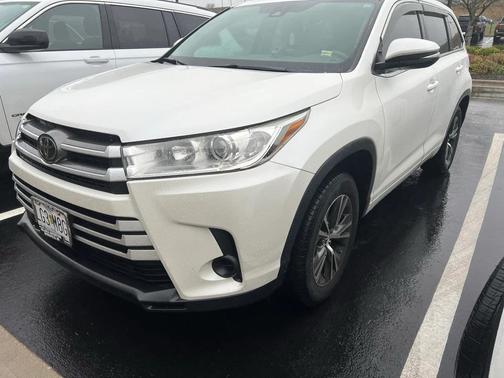 2018 Toyota Highlander LE I4