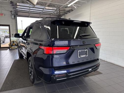 2025 Toyota Sequoia Platinum