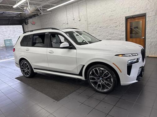 2026 BMW X7 xDrive40i