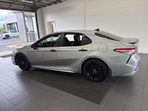 Celestial Silver Metallic 2020 Toyota Camry SE