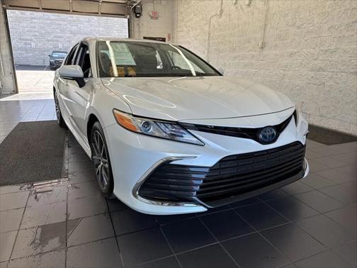2023 Toyota Camry Hybrid XLE
