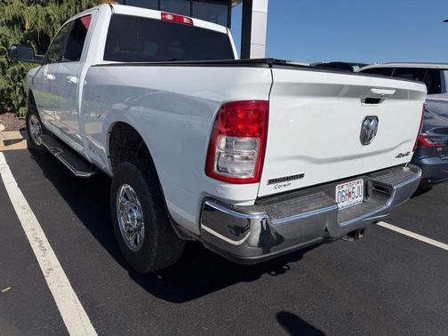 Bright White Clearcoat 2022 RAM 2500 Big Horn Crew Cab 4x4 6'4' Box