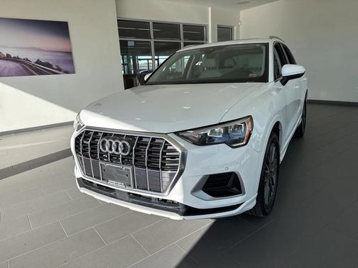 2022 Audi Q3 40 Premium