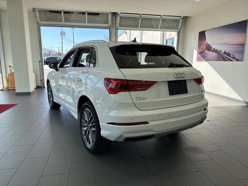 2022 Audi Q3 40 Premium