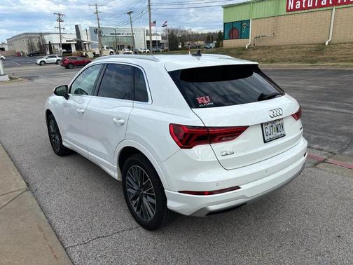 2022 Audi Q3 40 Premium