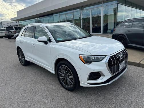 2022 Audi Q3 40 Premium
