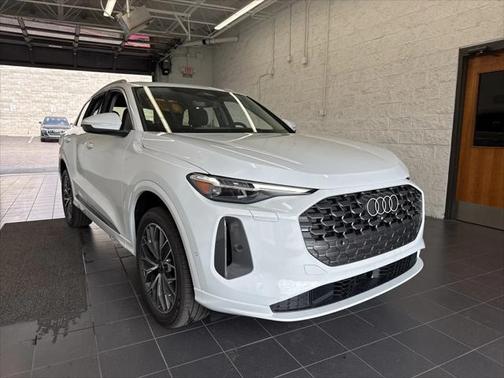 2025 Audi Q5 Premium Plus