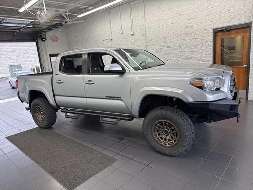 2022 Toyota Tacoma SR5