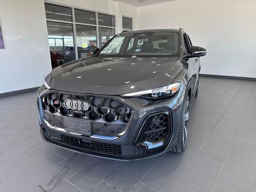 TAMBORA GREY 2026 Audi SQ5 3.0T Premium Plus