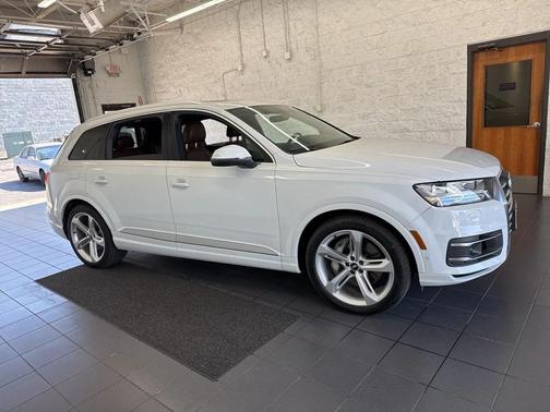 2019 Audi Q7 55 Prestige