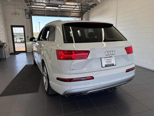2019 Audi Q7 55 Prestige
