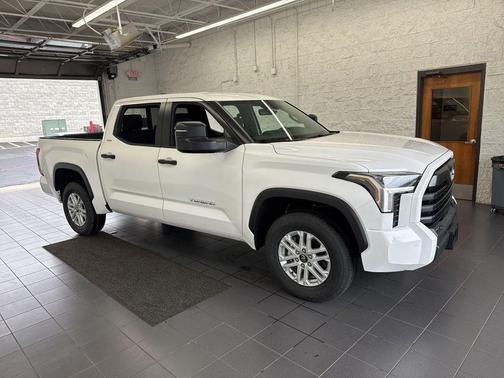 Ice 2025 Toyota Tundra SR5