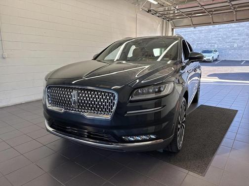 2022 Lincoln Nautilus Black Label