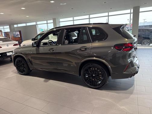 Dravit Grey Metallic 2026 BMW X5 M Base