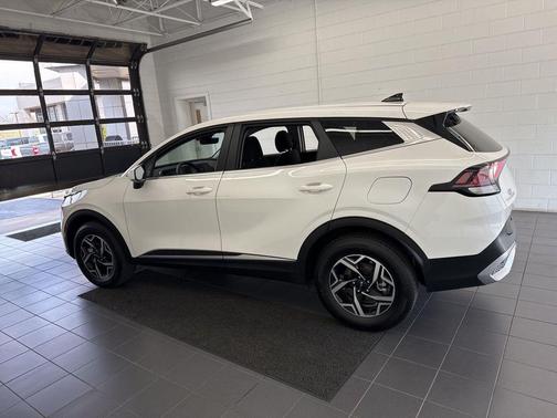 2025 Kia Sportage LX