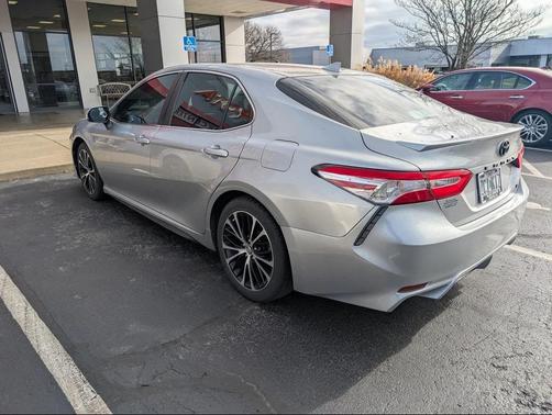 2019 Toyota Camry SE