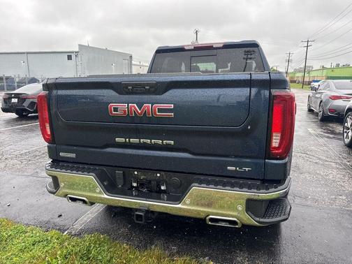 Pacific Blue Metallic 2023 GMC Sierra 1500 SLT