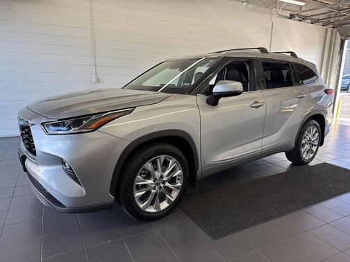 2022 Toyota Highlander Limited