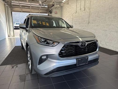 2022 Toyota Highlander Limited
