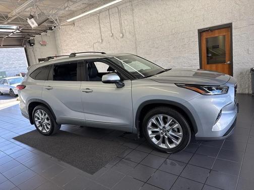 2022 Toyota Highlander Limited