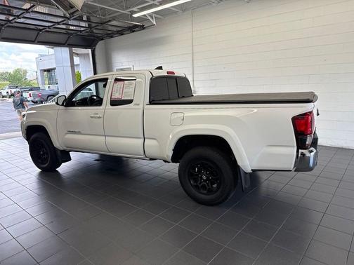 Super White 2019 Toyota Tacoma SR5