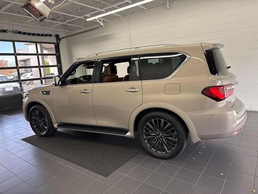 2023 INFINITI QX80 SENSORY AWD